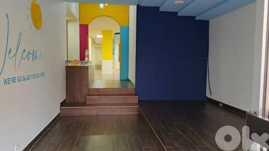 ADONIS - SHOWROOM FOR RENT