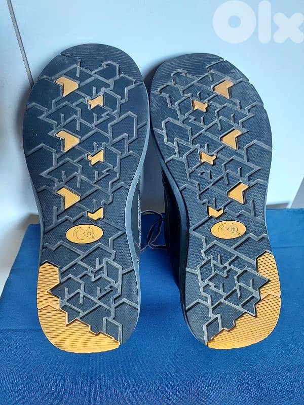 Safety Shoes - 42 - حذاء السلامة 10