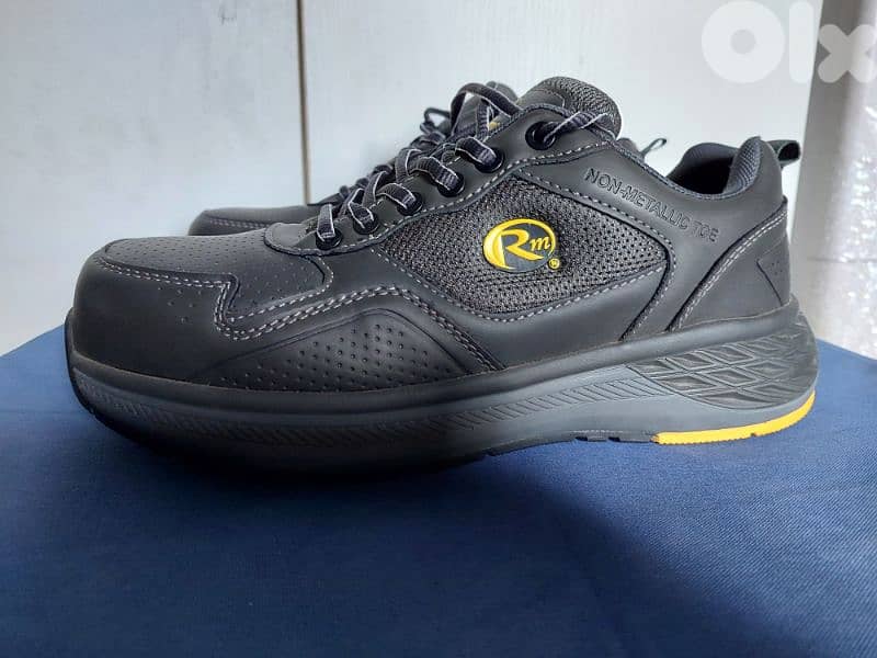 Safety Shoes - 42 - حذاء السلامة 13