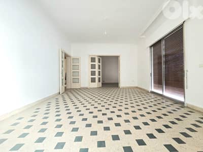 RA25-4621 Renovated Apartment 250 m² for Rent – Ras Nabeh