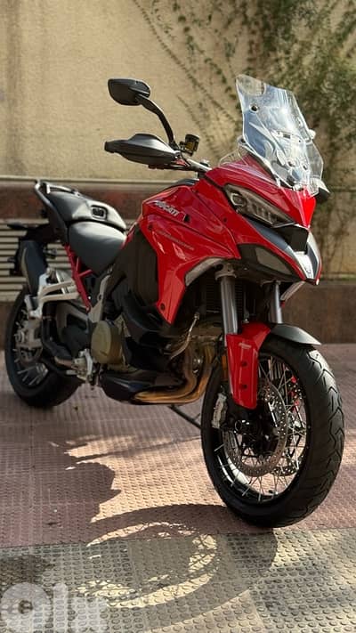 Ducati Multistrada V4 S Travel & Radar