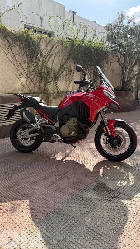 Ducati Multistrada V4 S Travel & Radar 2