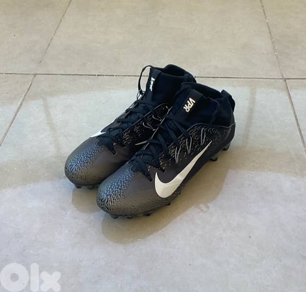 Limited piece! Cheap & High Quality Football shoes of size 44.5 3