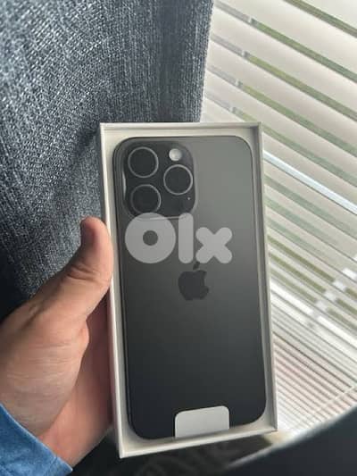 iPhone 15 Pro Max 1Tb 90% battery