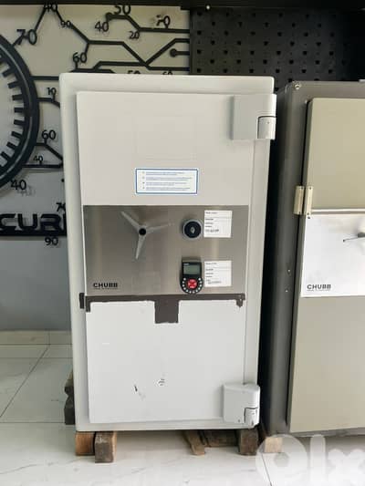 Chubb Bankers isolator high security safe ,