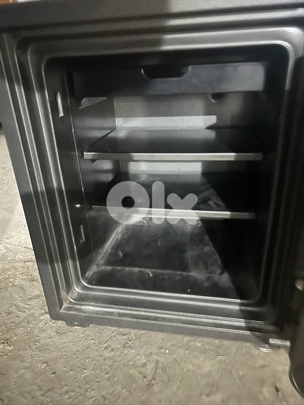 safebox  خزنة 1