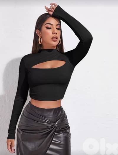 Black Cutout Mock-Neck Long-Sleeve Crop Top (Slim Fit)