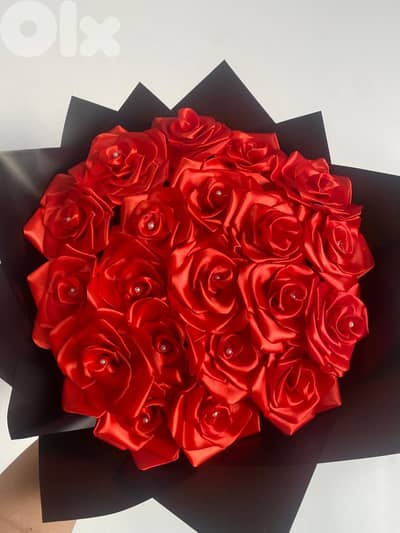 Bouquet artificial Red Roses with black wrapping 20 roses