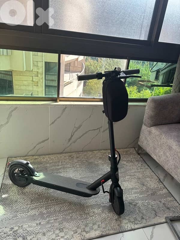 e scooter barely used for a special price 1