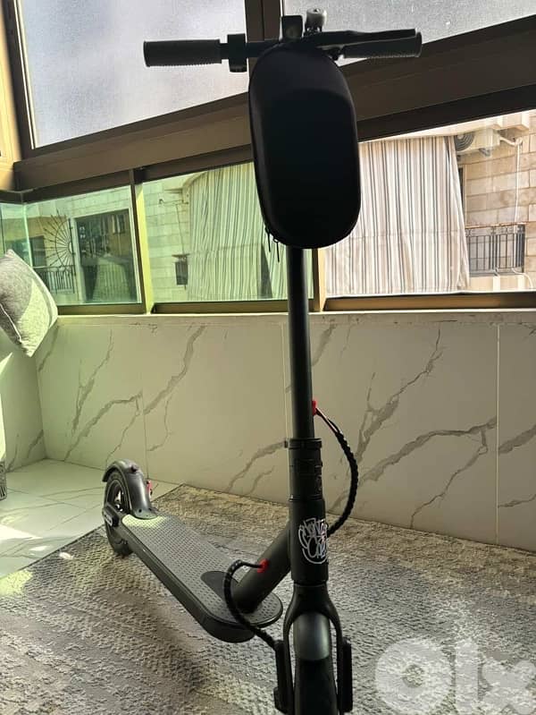 e scooter barely used for a special price 2