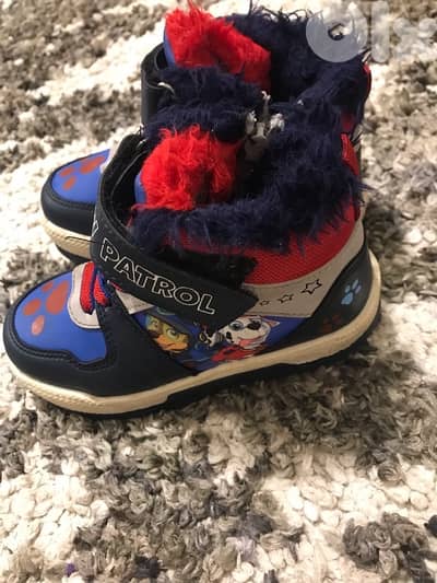 بوط شتوي فرو بداخله