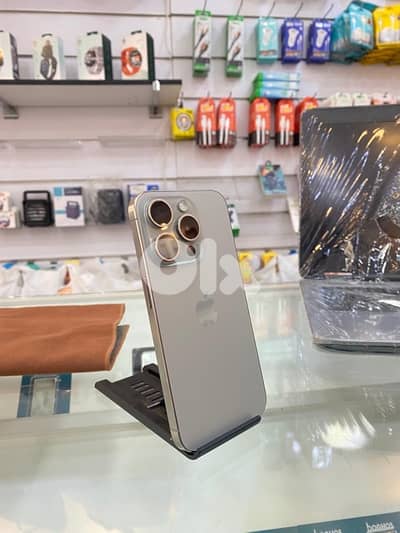 iphone 15 pro titanium