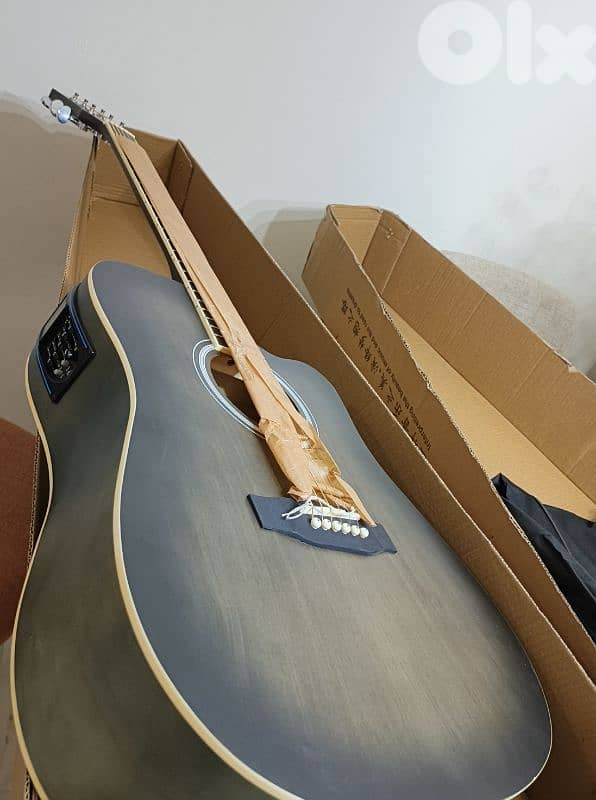 guitar electro accoustic 2 in 1 1