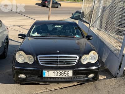 Mercedes-Benz C-Class 2005