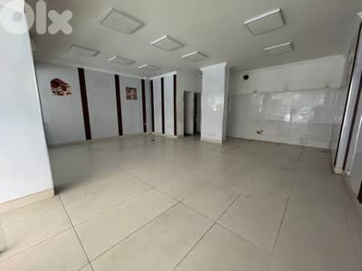 COMMERCIAL SHOP FOR RENT IN HAMRA PRIME | HAMR-347