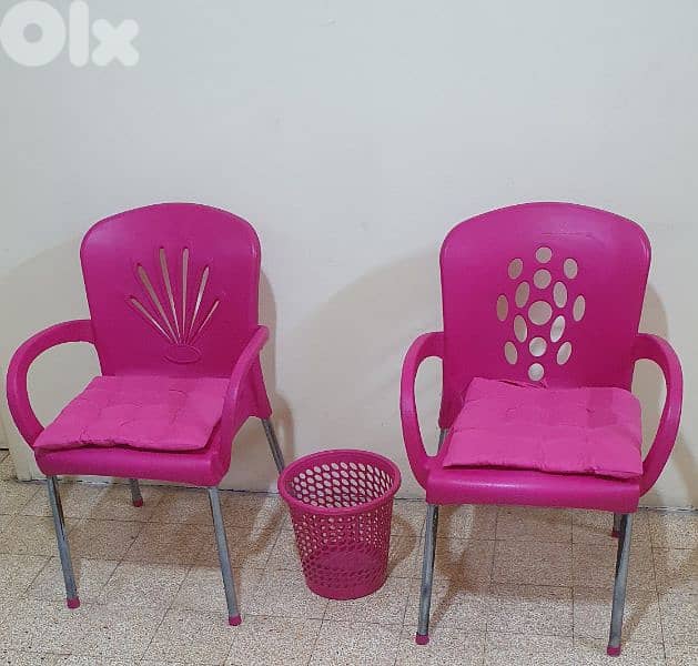 كرسي زهري عدد ٢ مع تكاية عدد ٢ و سلة  نضيف  مرتبة  بيروت ٢٠ $ ٠٣٧٢٣٨٩٥ 5