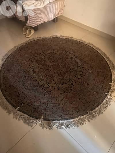 used circle carpet