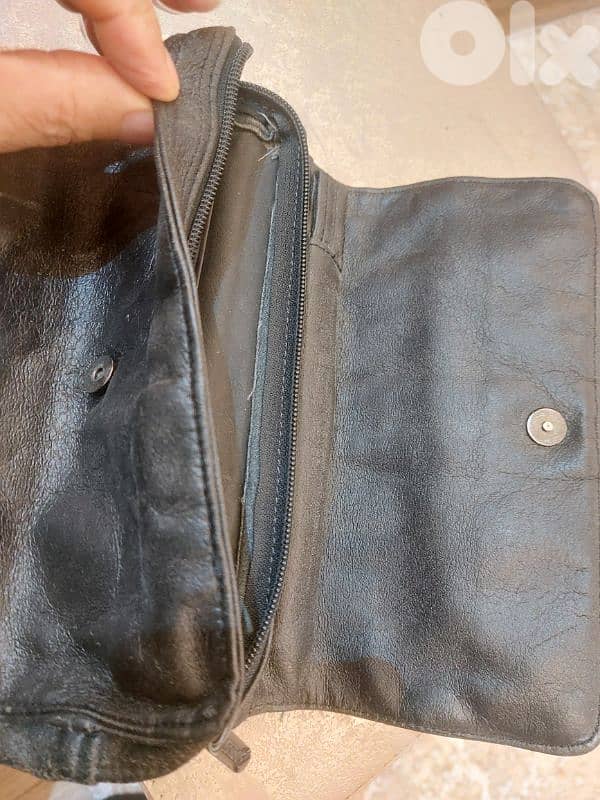 حقيبة باسبور DELSEY 4