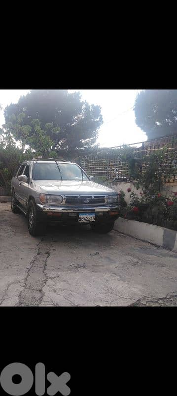 نيسان باثفايندر 1999