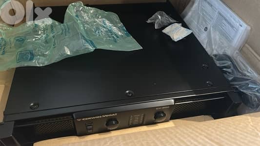 CERWIN VEGA 900 AMPLIFIER Brand new