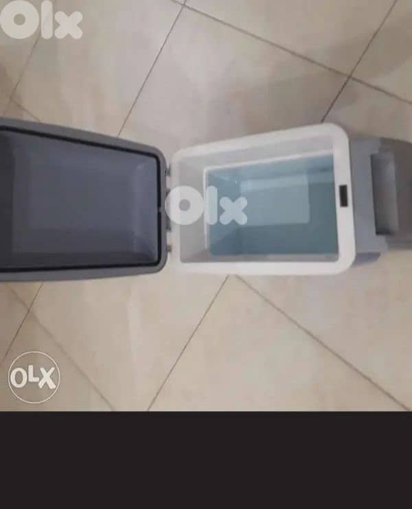 براد سيارة ، ويمكن ايضا ان يستعمل حافظ سخونه 2