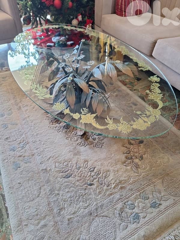 set tables and floor lamp 2