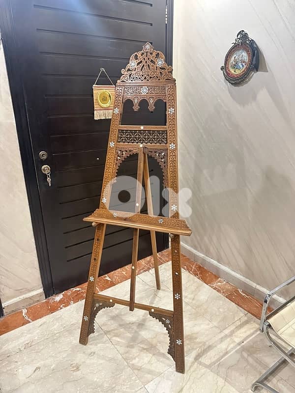 stand arabesc ستاند شرقي اربسك قديم خشب جوز تنزيل صدف ناعم مميزروعة 1
