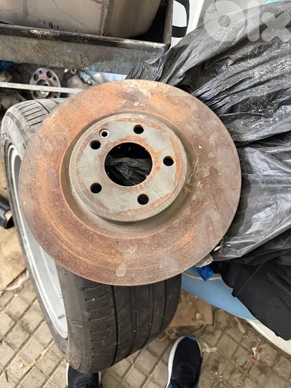 CLA front brake disc 3