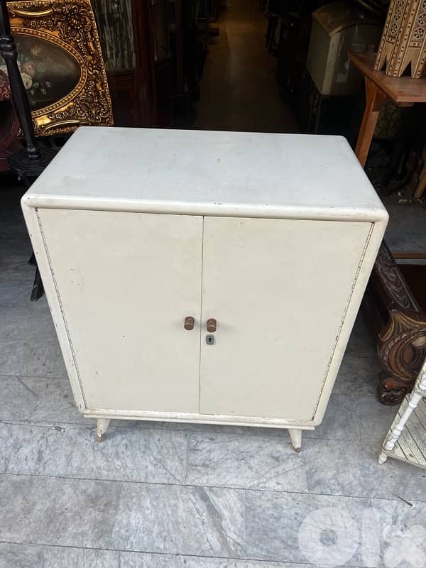 Vintage antique 1950’s cabinet 175 $ 80cmx1m خزانة مميزة جداا 2