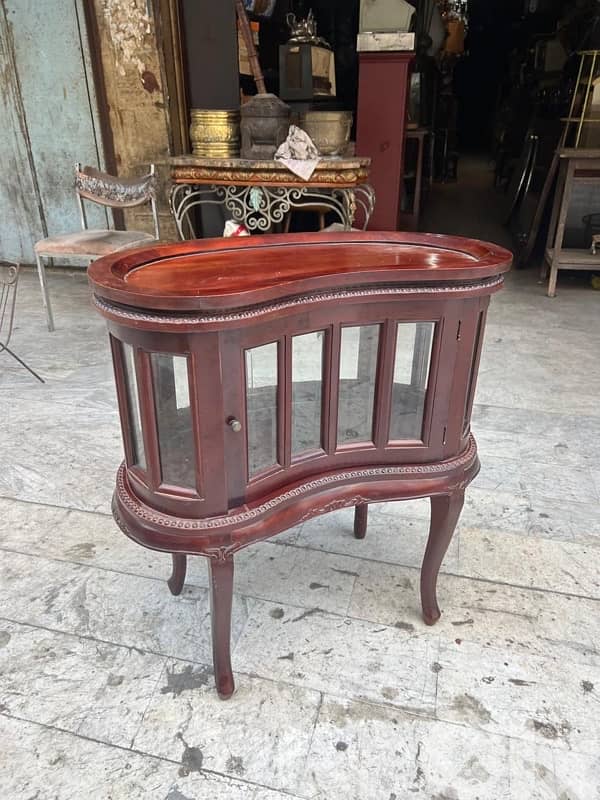 frensh vitrine bar فاترين صغيرة بار مميز خشب جوز ولا اروع خارقة 1