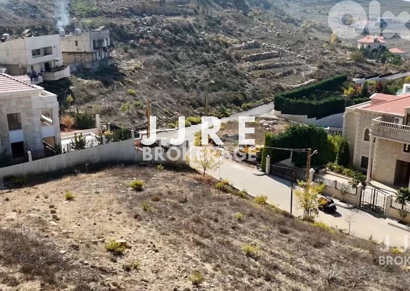 Prime Location Land In Bhamdoun For Sale / أرض في بحمدون للبيع 1