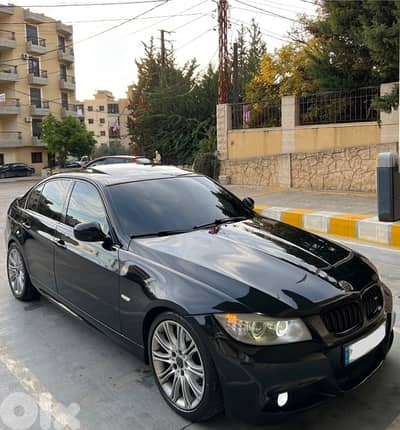BMW 3-Series 2011