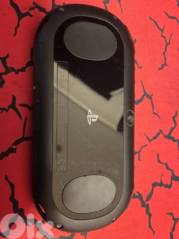 Jailbreaked Hacked PsVita v2000 (Slim) 1