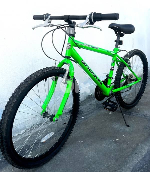 Bicycle used 5 month like new only 90$ 1