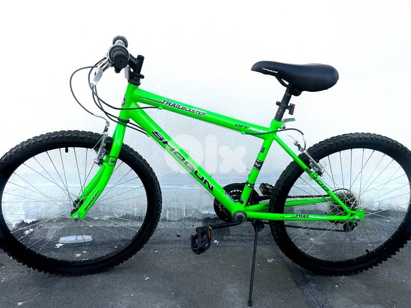 Bicycle used 5 month like new only 90$ 3
