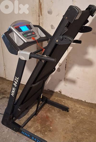 New Treadmill HNK b 120$