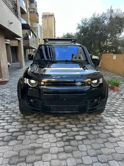 Land Rover Defender P 400 HSE 2020 black on black (clean carfax)
