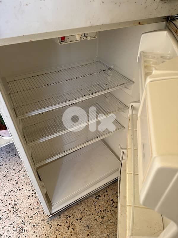 Frigidaire Fridge in working condition 1