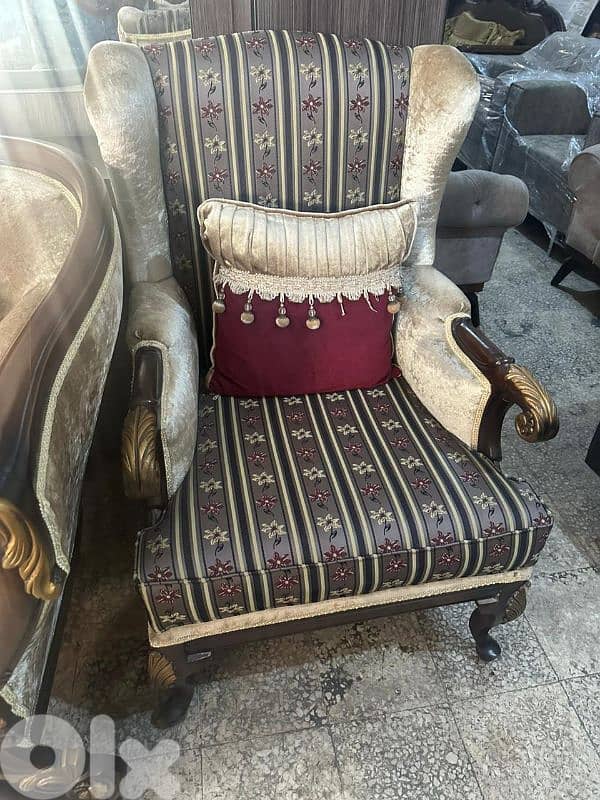 طقم كنبايات حفر ملكي خشب زان مع طاولة 2