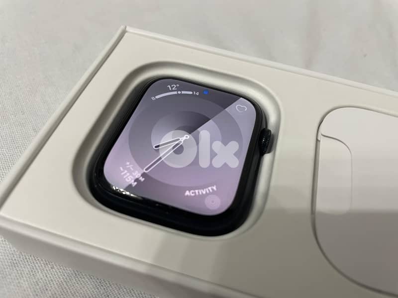 Apple Watch Series 7 45mm 32GB 1