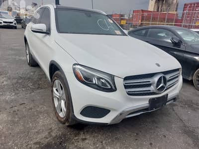 Mercedes-Benz GLC 300 2018 CLEAN CARFAX  80k