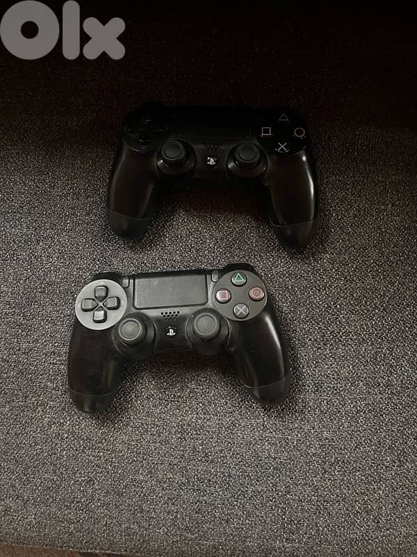 PS4 Gaming Console + Games/Controller 1