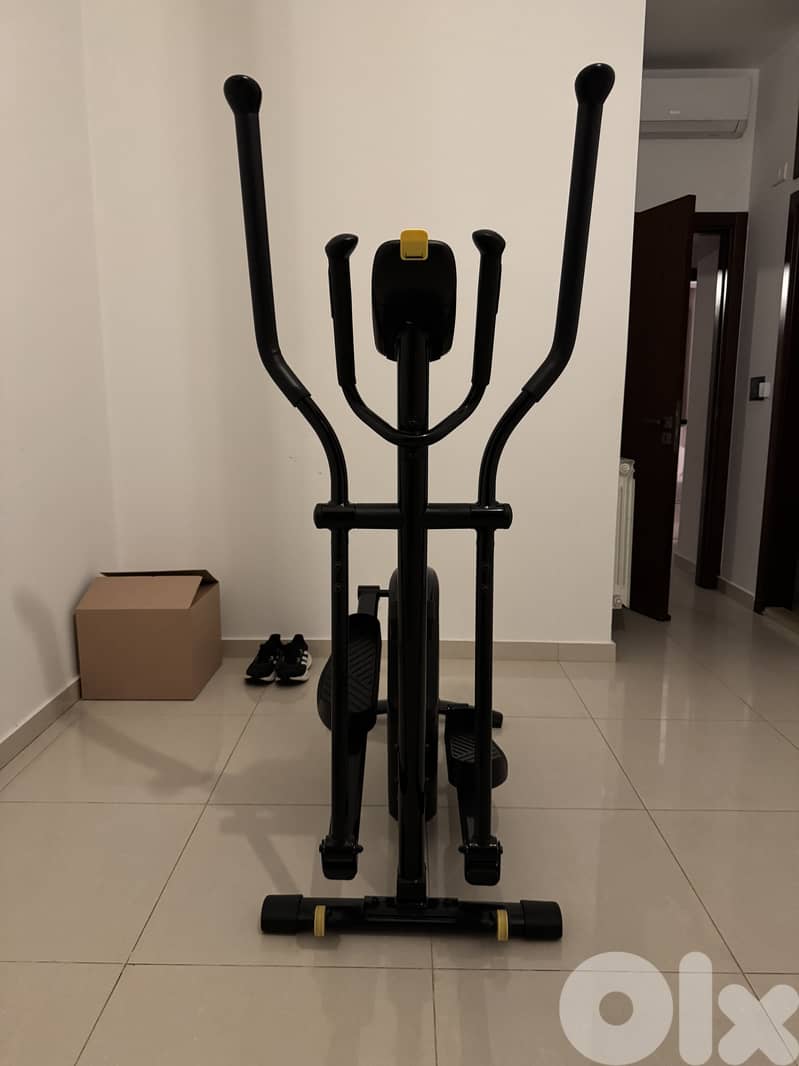 Decathlon Elliptical Cross Trainer 520 1