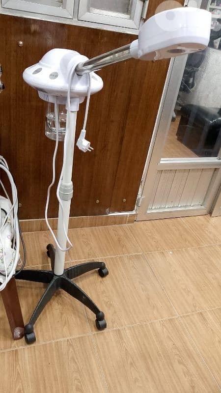 HydraFacial Machine 1