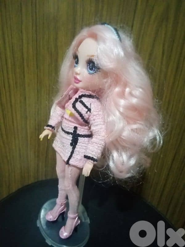 BELLA PARKER RAINBOW HIGH OMG Great doll +her own complete wears+shoes 2