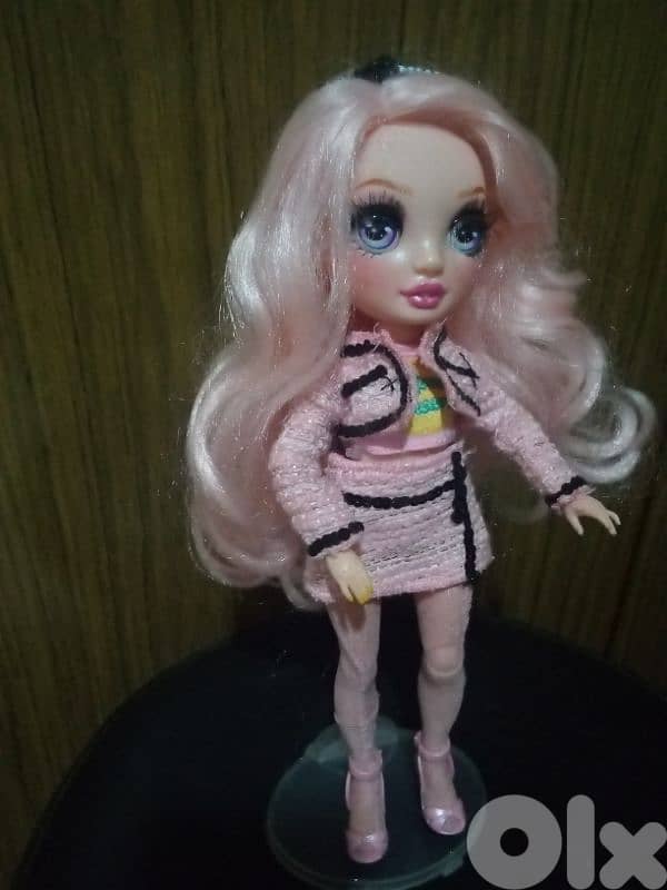 BELLA PARKER RAINBOW HIGH OMG Great doll +her own complete wears+shoes 6
