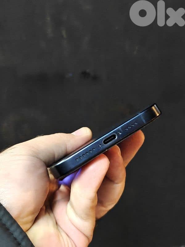 iphone 15 pro max 256GB ( esim ) 3