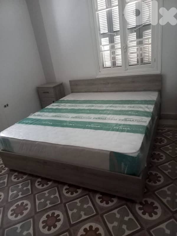 living and bed room 4