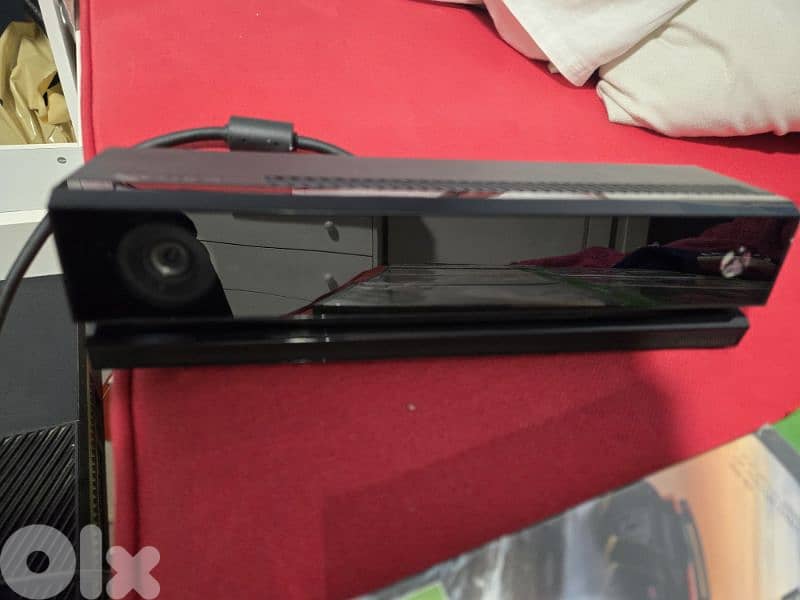 xbox one with full set (original camera, wheel and pedals) and 9 games 2