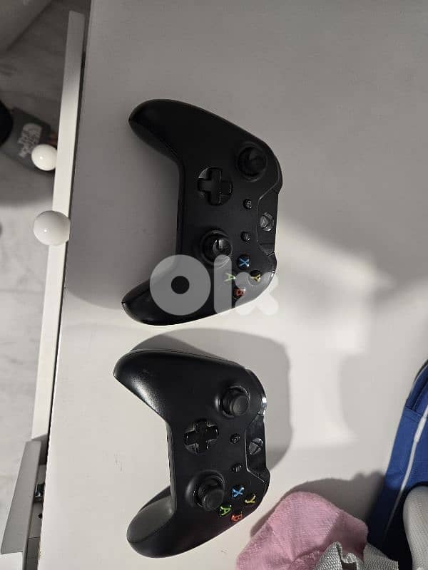 xbox one with full set (original camera, wheel and pedals) and 9 games 6